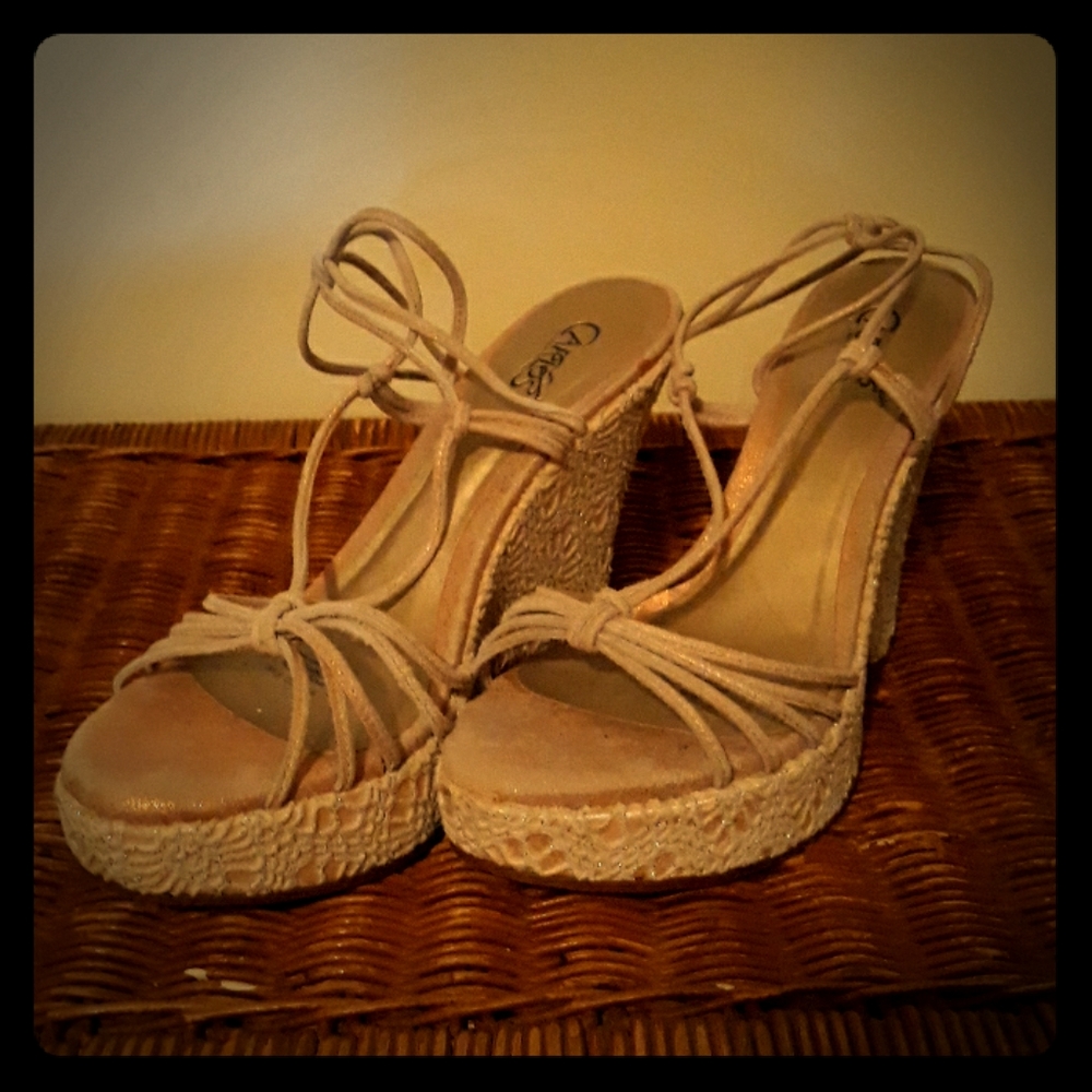 Carlos Santana espadrilles